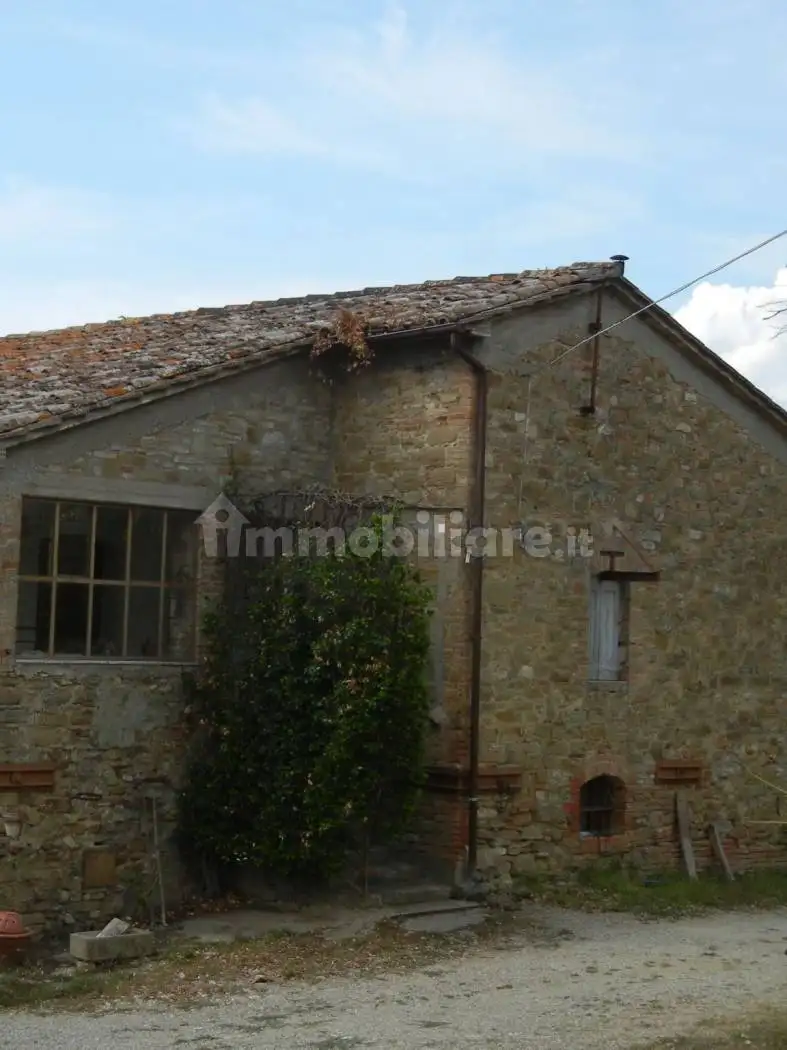 Rustico - Casale in vendita a Perugia