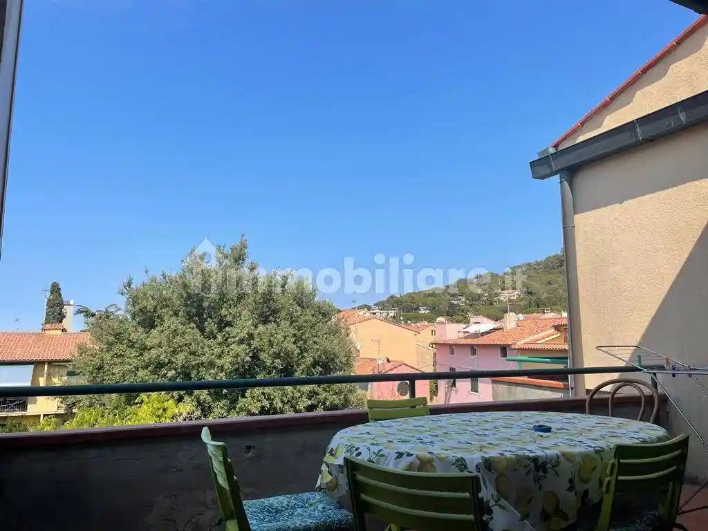 Appartamento in vendita a Marciana Marina