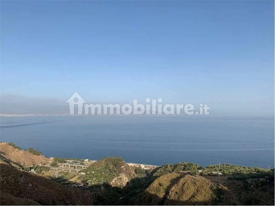 Palazzo - Edificio in vendita a Messina