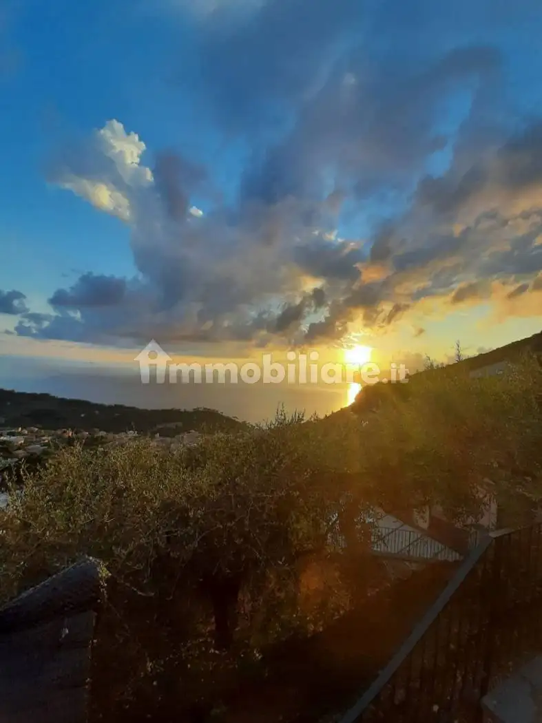 Appartamento in affitto a Recco