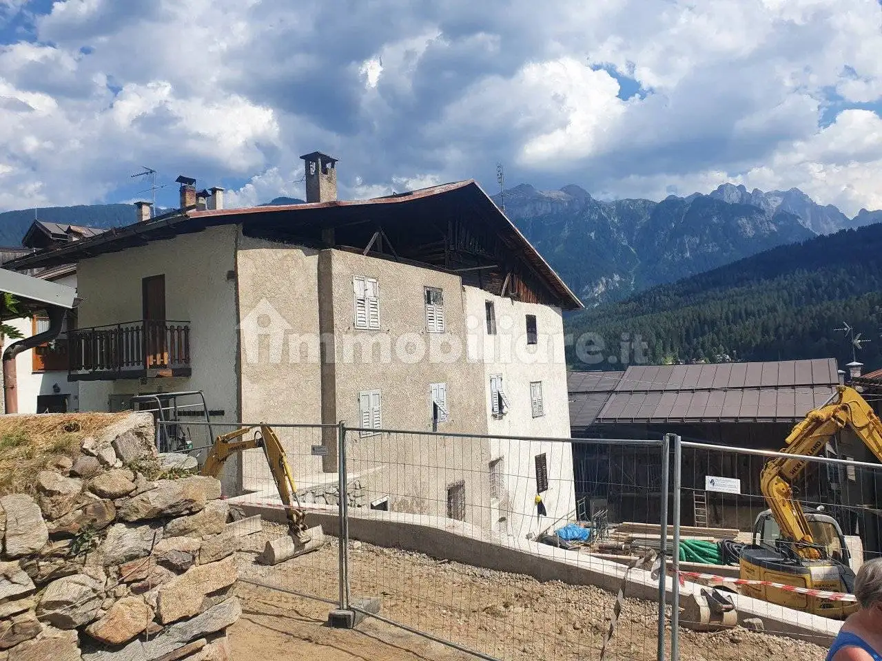 Casa indipendente in vendita a Commezzadura