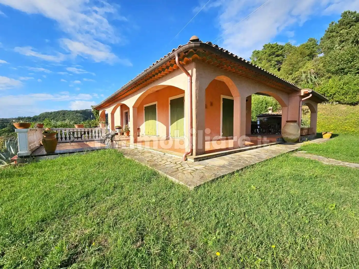 Villa in vendita a Sarzana