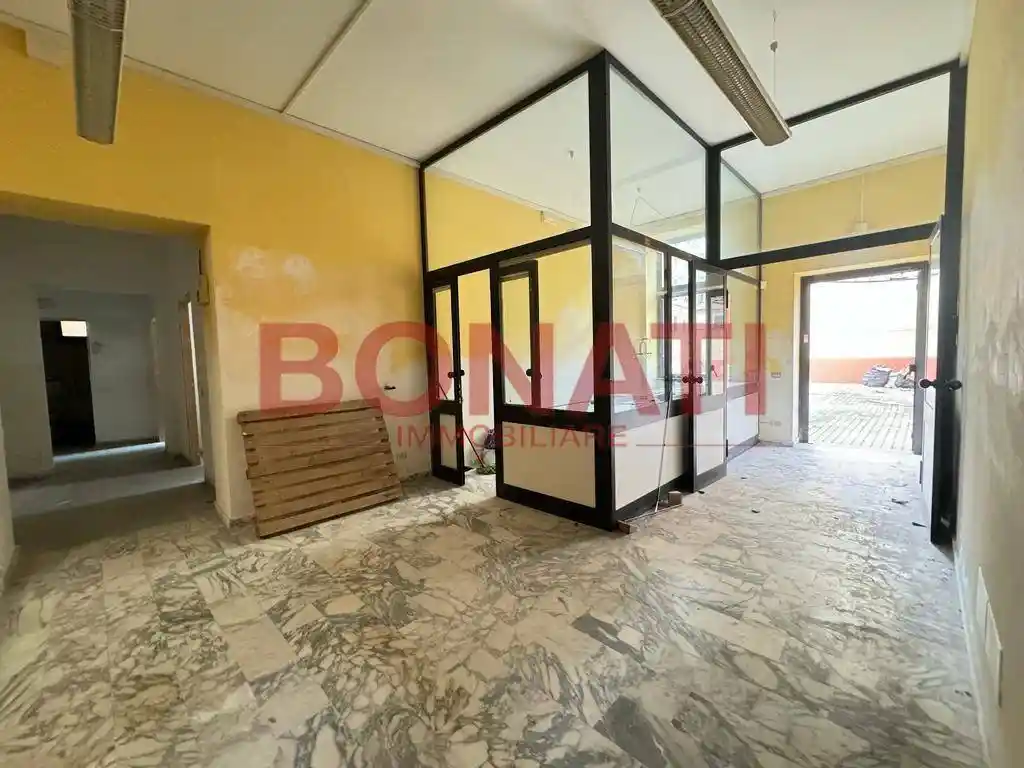 Palazzo - Edificio in Affitto - foto 5