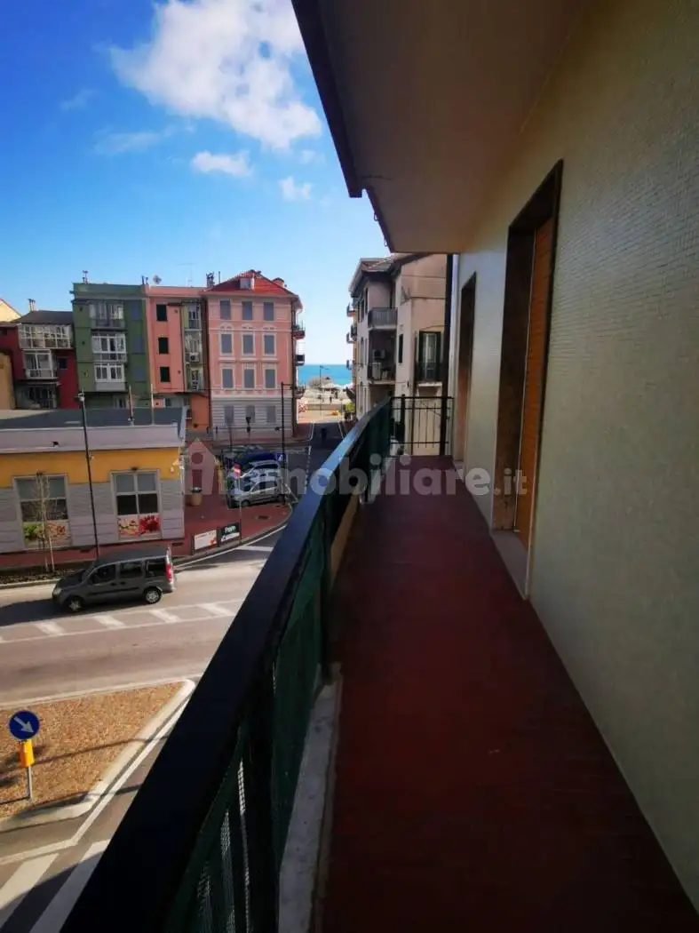 Appartamento in affitto a Albisola Superiore