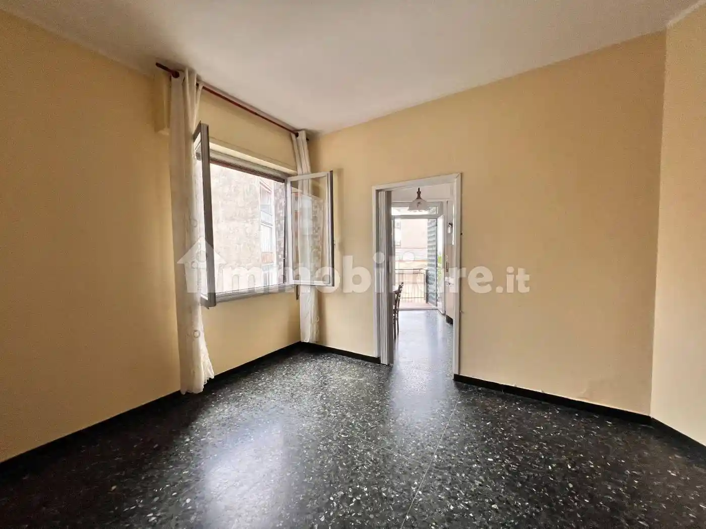 Appartamento in vendita a Savona