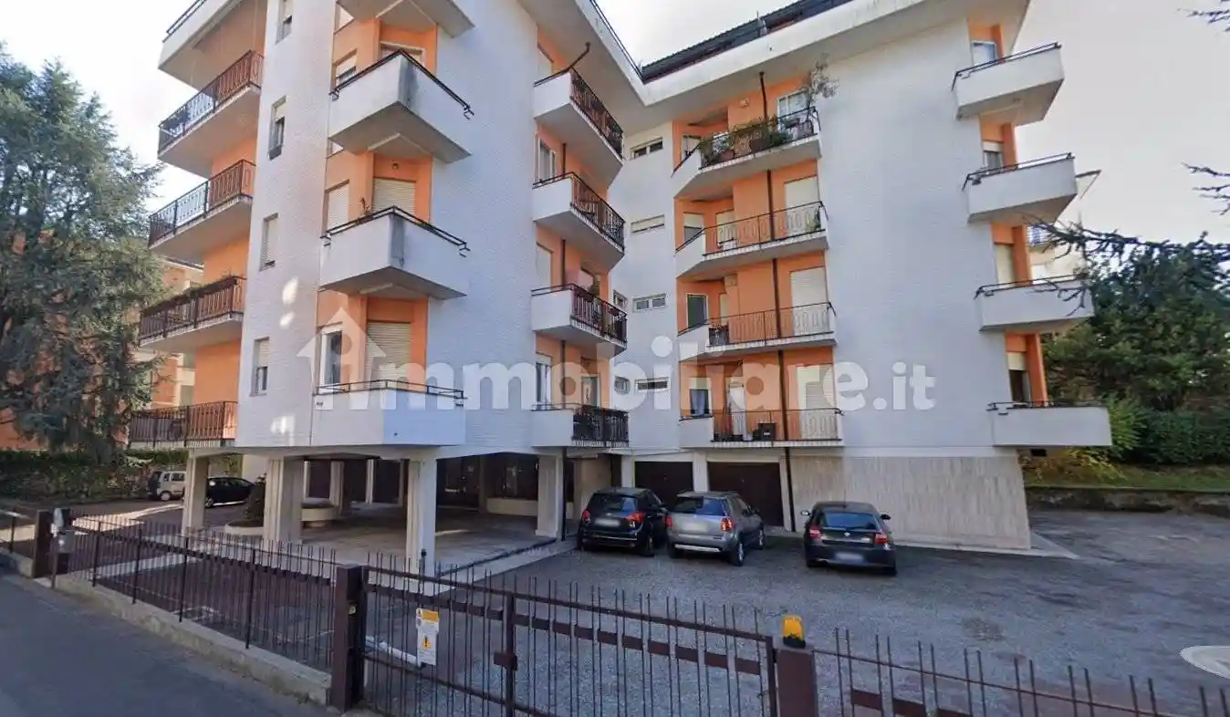 Appartamento in vendita a Varese