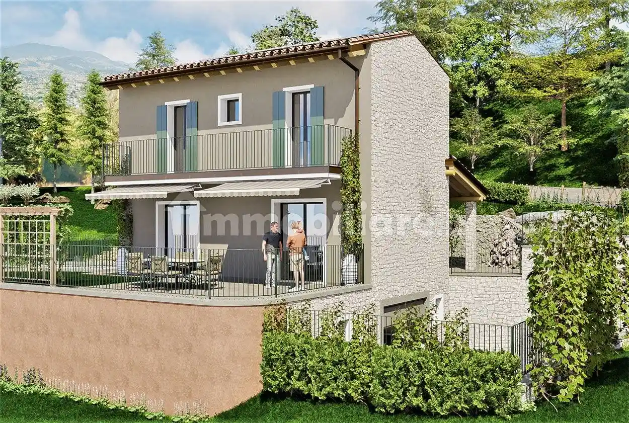 Villa in vendita a Monticelli Brusati