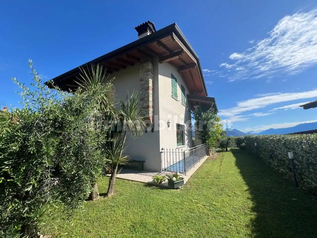 Villa in vendita a Polpenazze del Garda