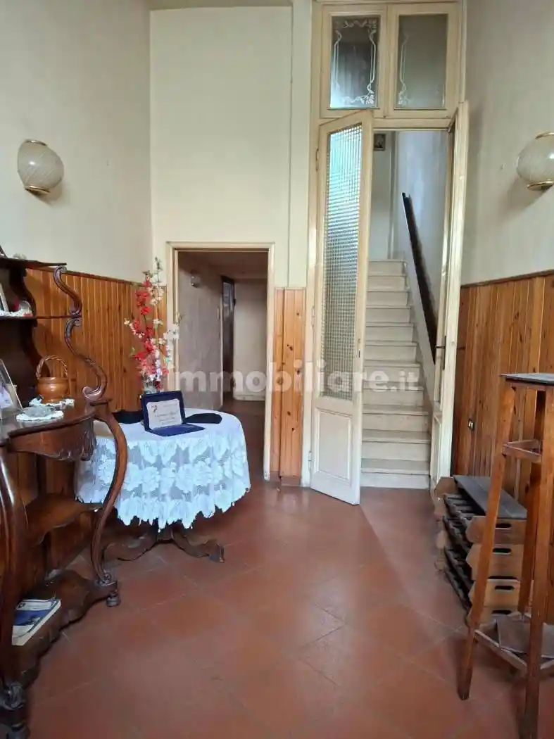 Casa indipendente in vendita a Capraia e Limite