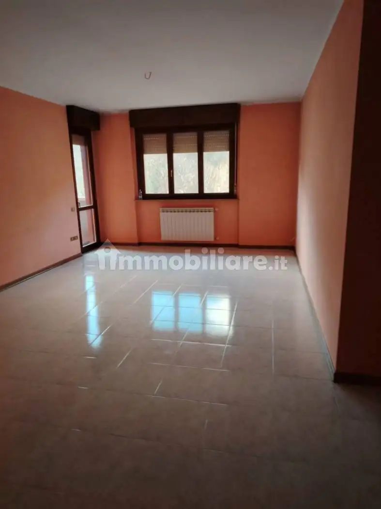 Appartamento in affitto a Jesi