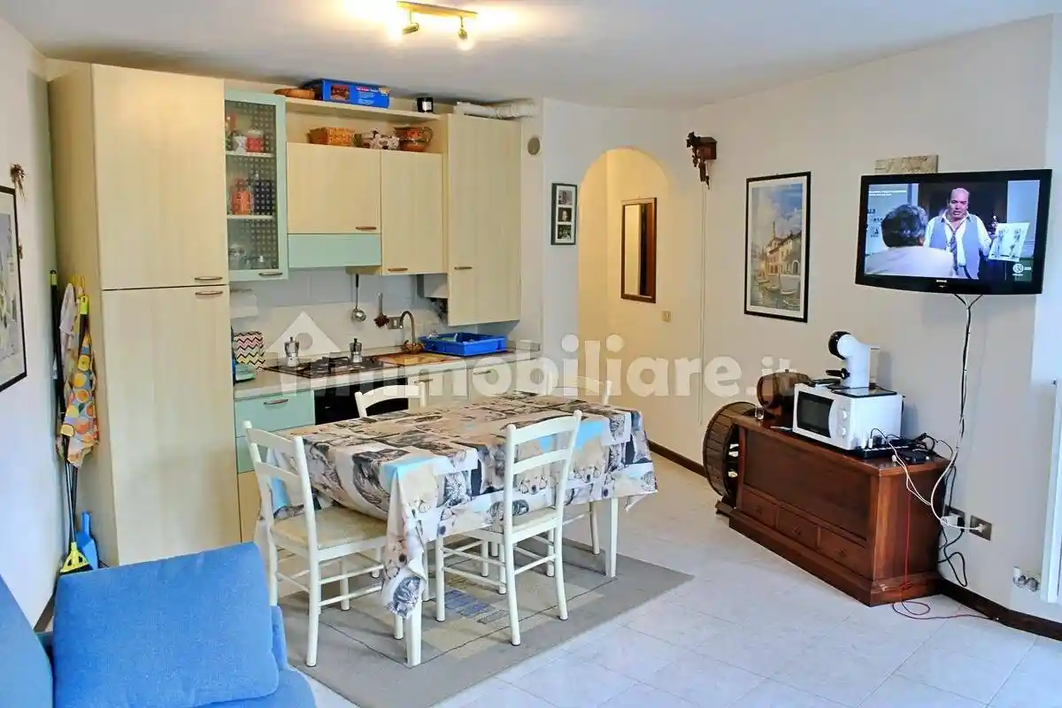 Appartamento in vendita a Brenzone sul Garda