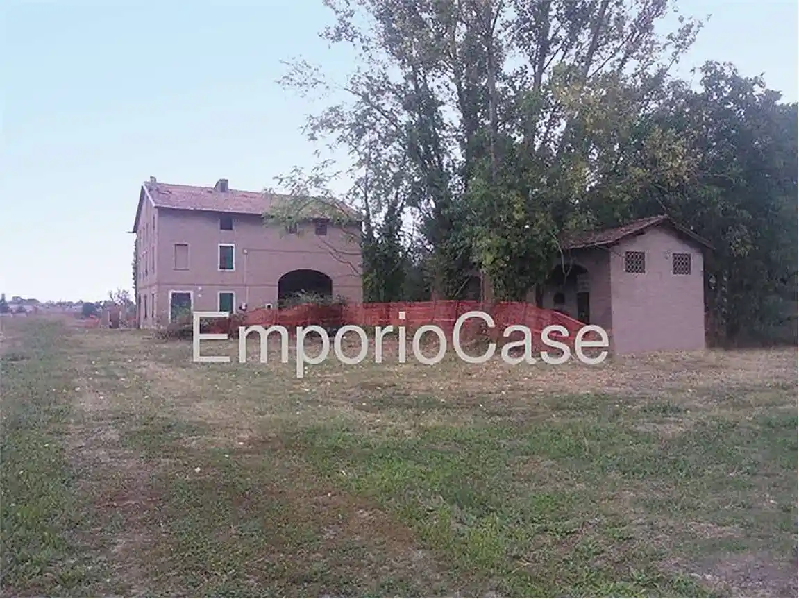 Rustico - Casale in vendita a Modena