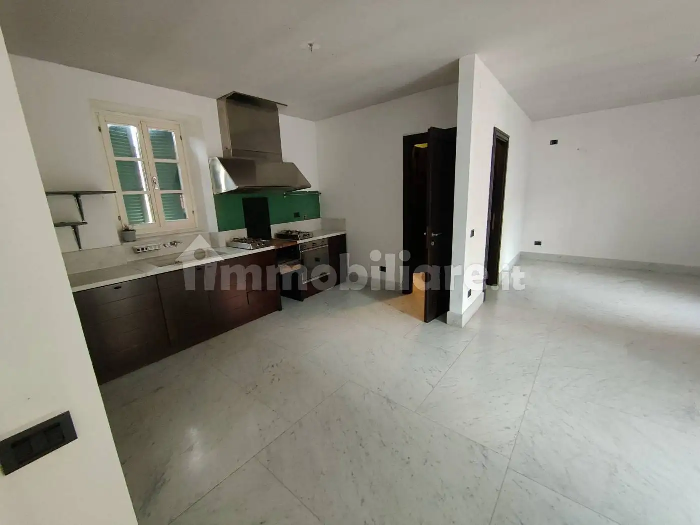 Appartamento in affitto a Carrara