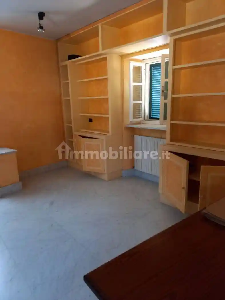 Appartamento via Giuseppe Verdi, Centro, Carrara - foto 3