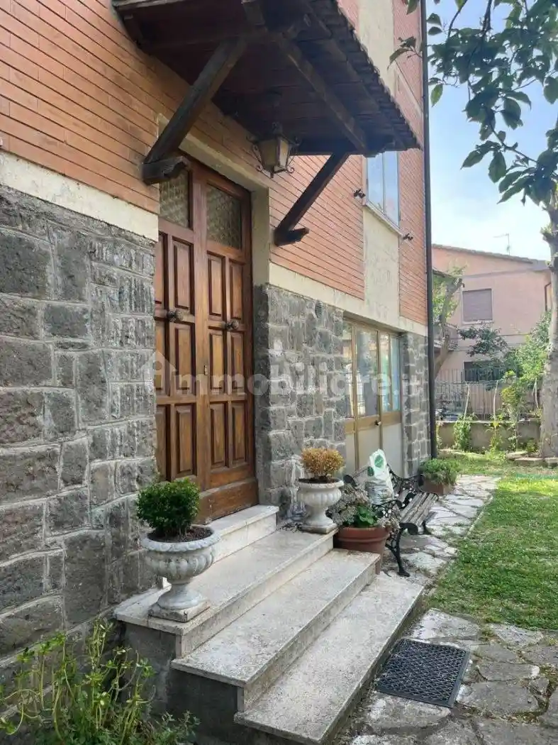 Appartamento in vendita a Bolsena