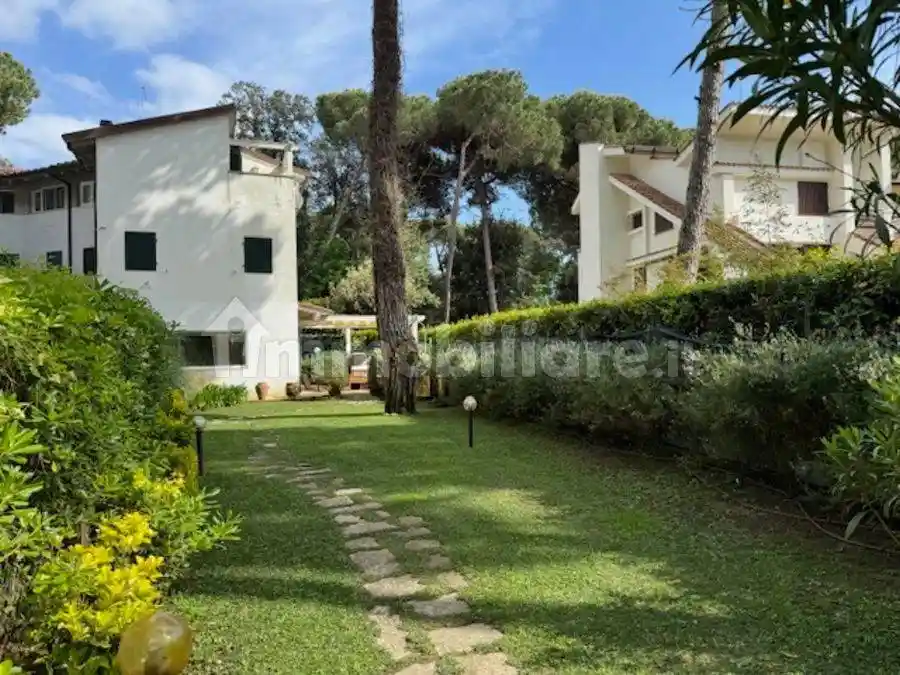 Casa indipendente in affitto a Forte dei Marmi