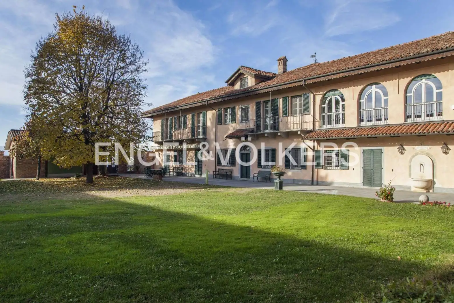 Villa in affitto a La Morra