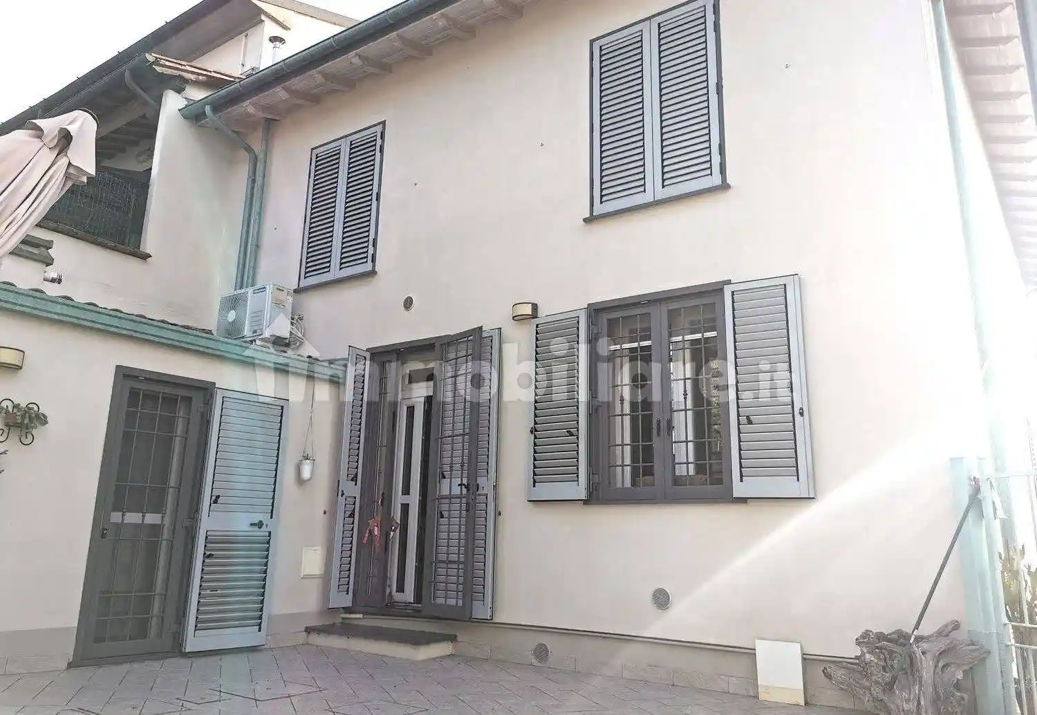 Villetta a schiera in vendita a Prato