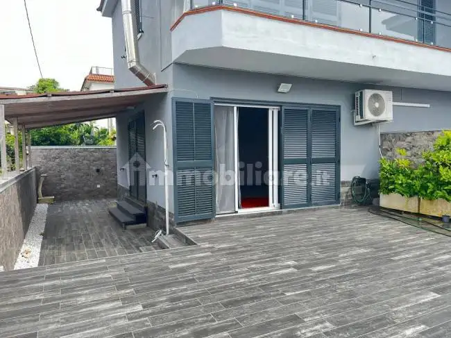 Villa in vendita a Giugliano in Campania