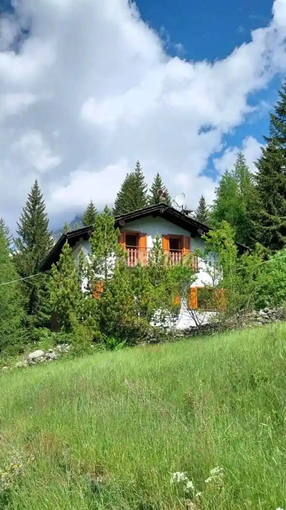 Villa in vendita a Chiesa in Valmalenco