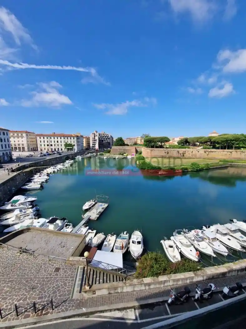 Appartamento in vendita a Livorno