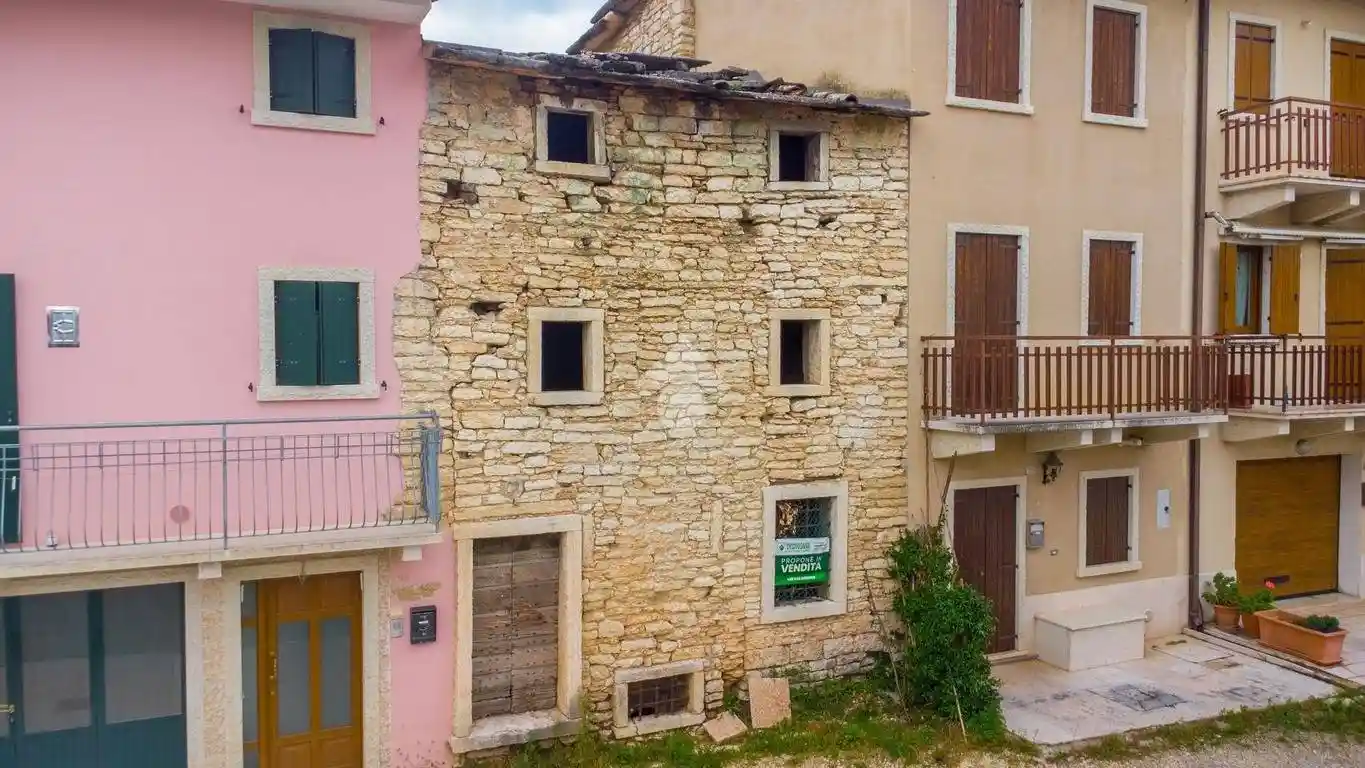 Rustico - Casale in vendita a Sant'Anna d'Alfaedo