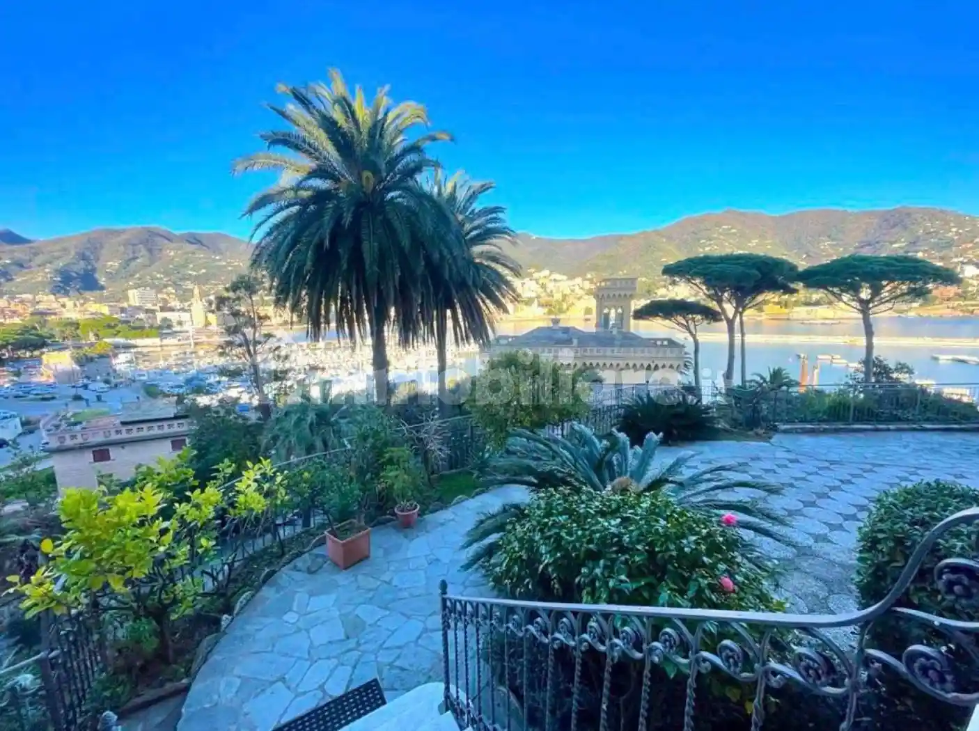 Villa in vendita a Rapallo