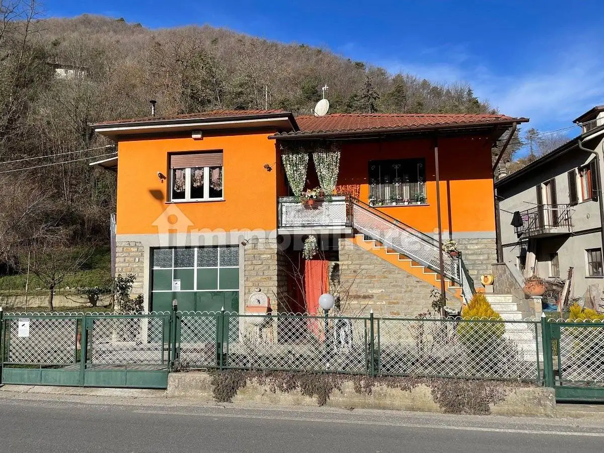 Villa in vendita a Rocchetta Belbo