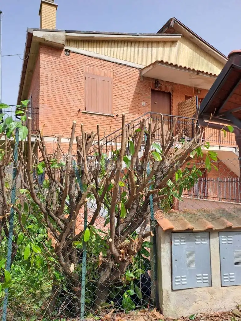 Villa in vendita a Camerata Nuova