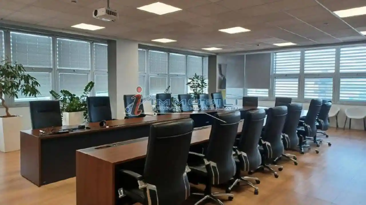 Palazzo - Edificio in affitto a Milano