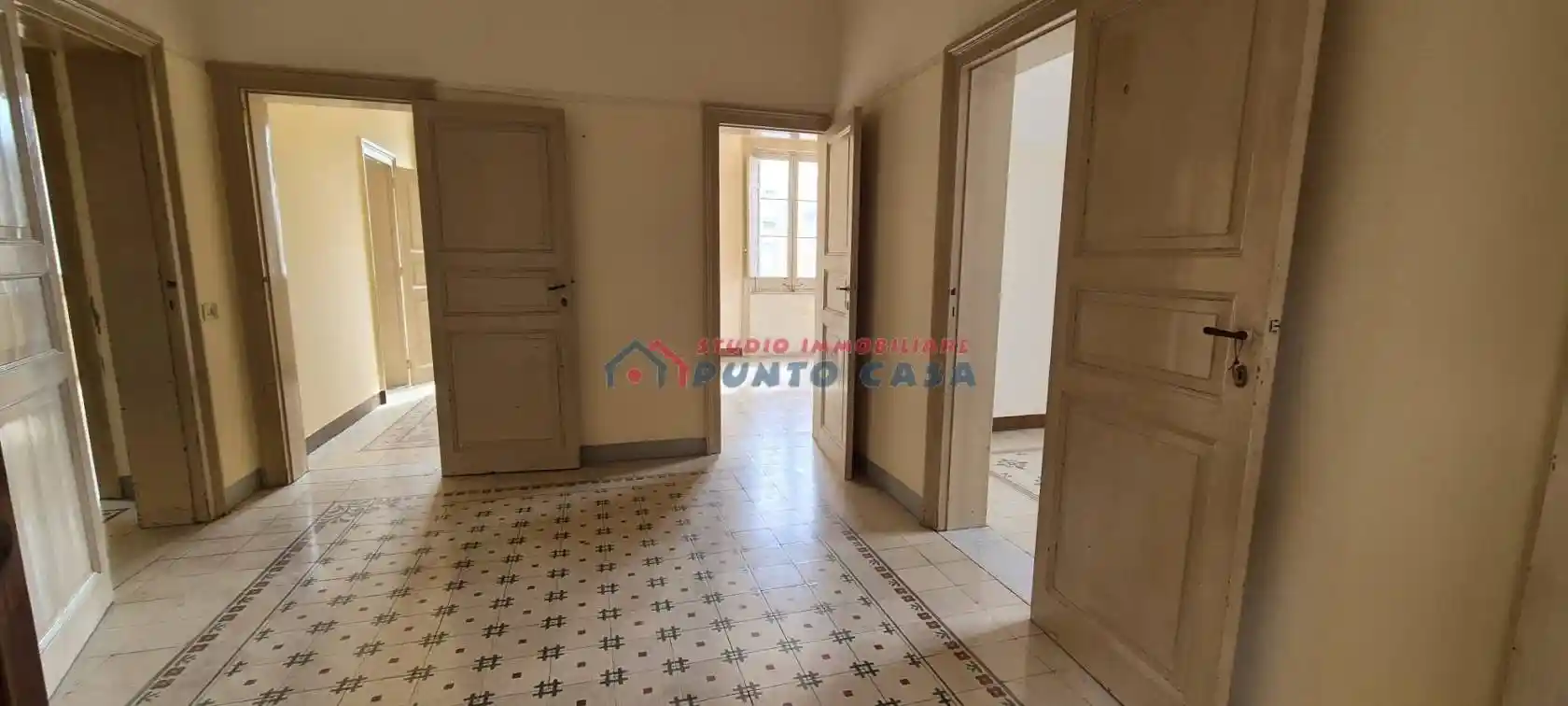 Palazzo - Edificio in vendita a Trapani