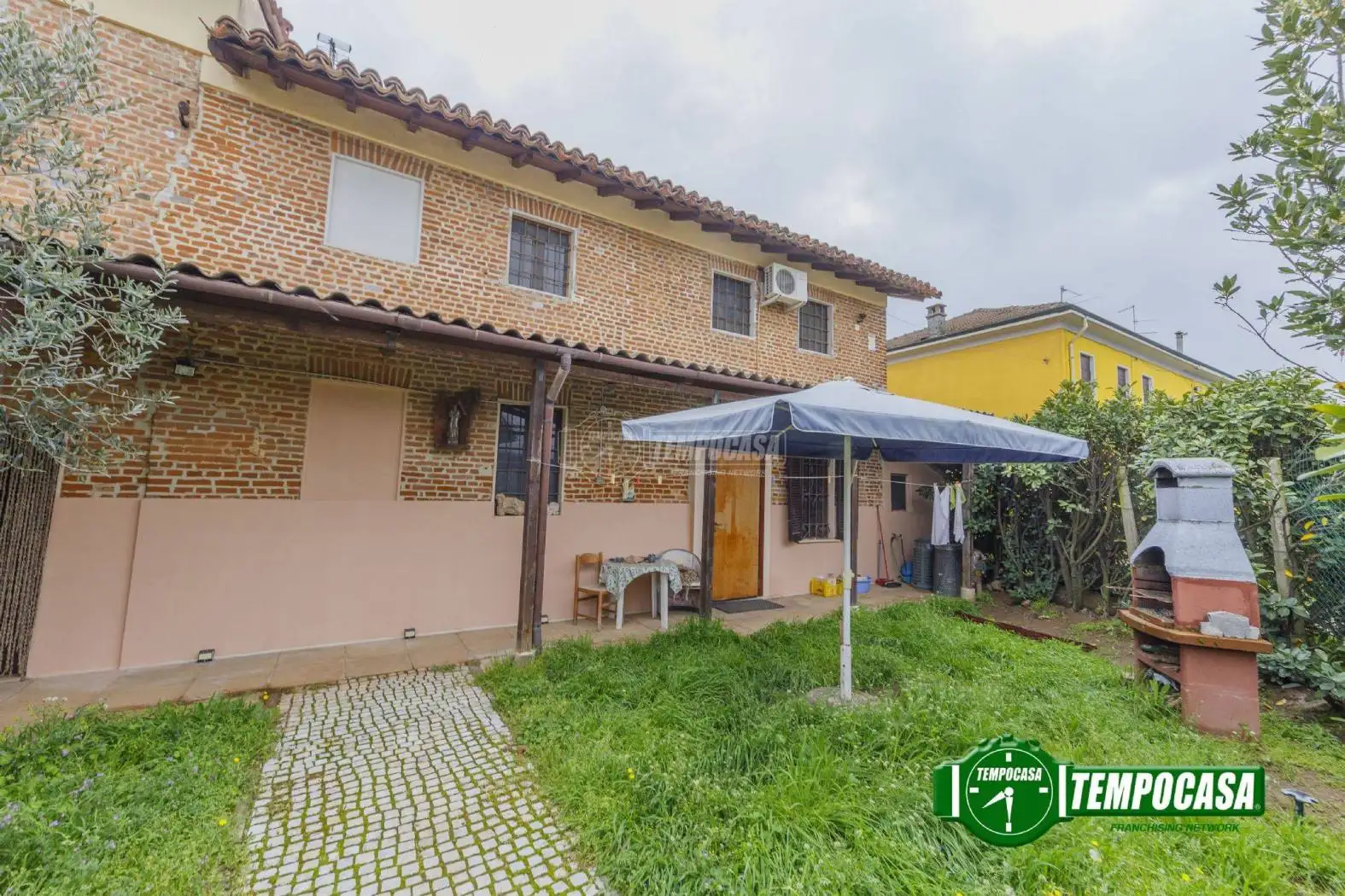 Villa in vendita a Villanova d'Ardenghi