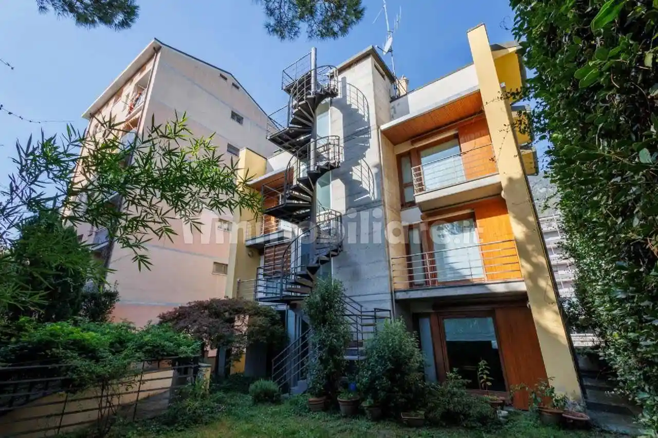 Casa indipendente in vendita a Sondrio