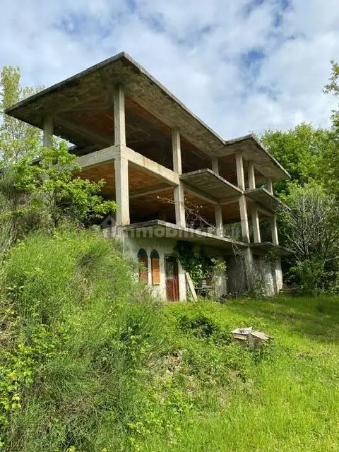 Rustico - Casale in vendita a Vico nel Lazio