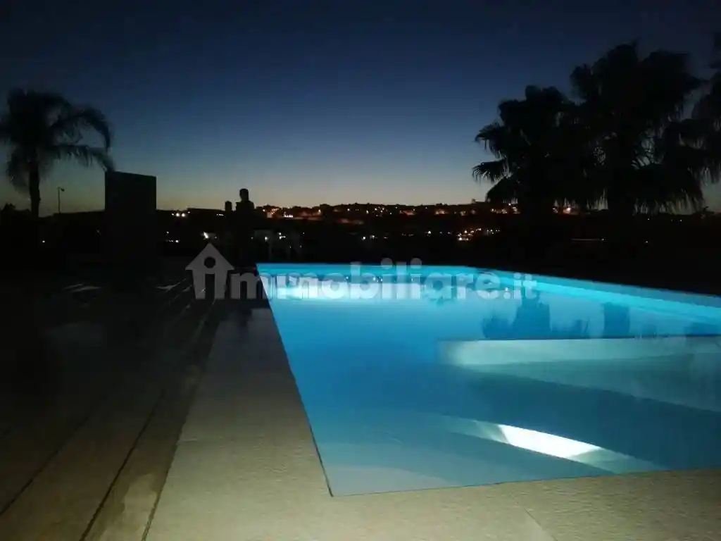 Appartamento in vendita a Montignoso