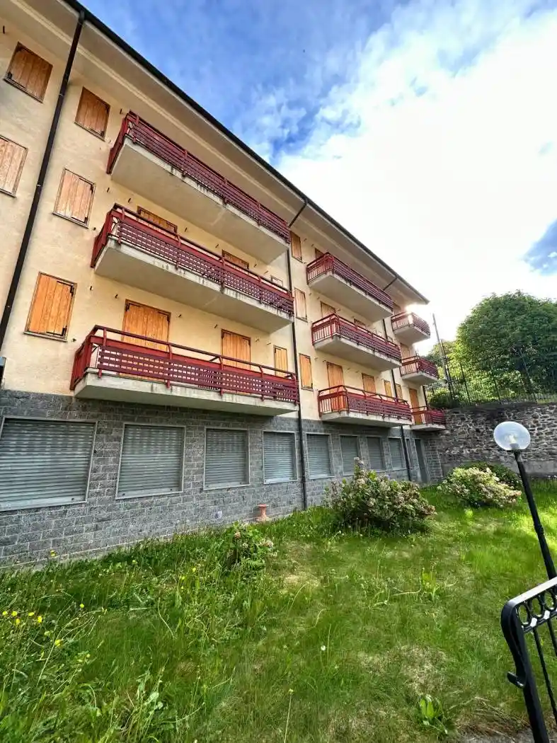 Palazzo - Edificio in vendita a Milano