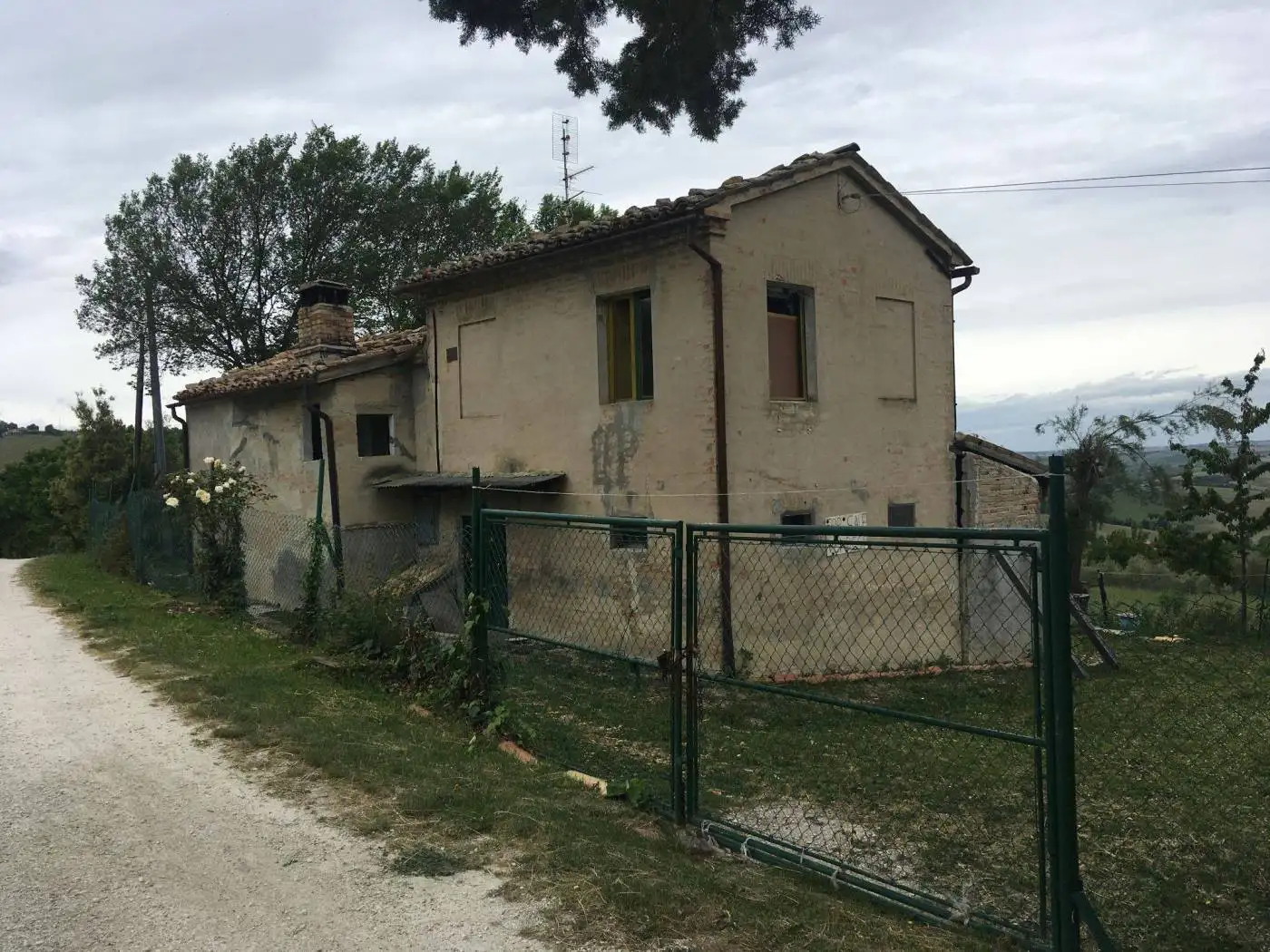 Rustico - Casale in vendita a Montecarotto