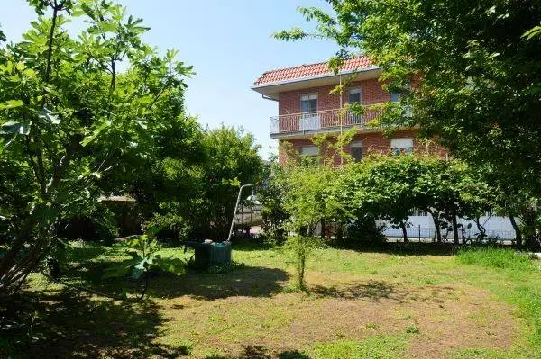 Villa bifamiliare via Michelangelo Buonarroti 25, Caresanablot - foto 5