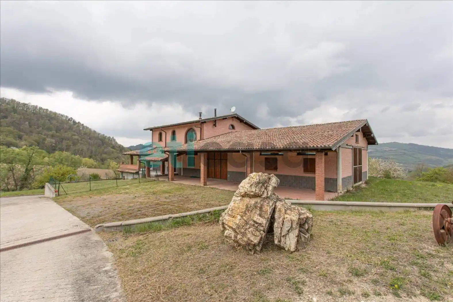 Rustico - Casale in vendita a Zavattarello