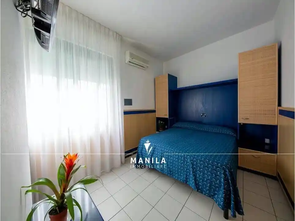 Palazzo - Edificio in vendita a Jesolo