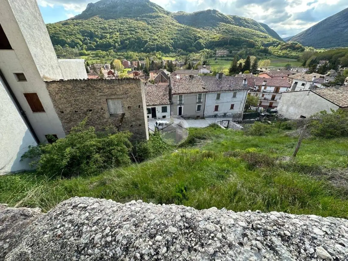 Rustico - Casale in vendita a Rocca di Mezzo