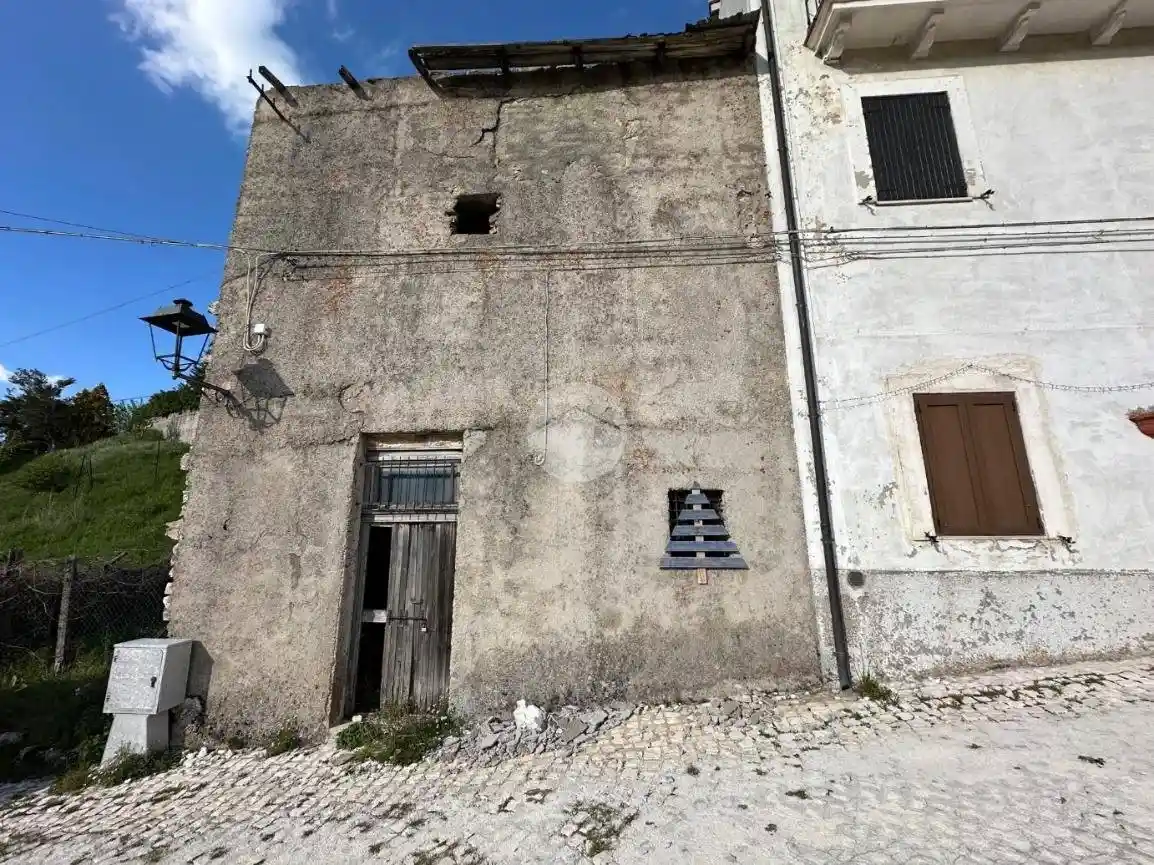 Rustico via centrale, Centro, Rocca di Mezzo - foto 2