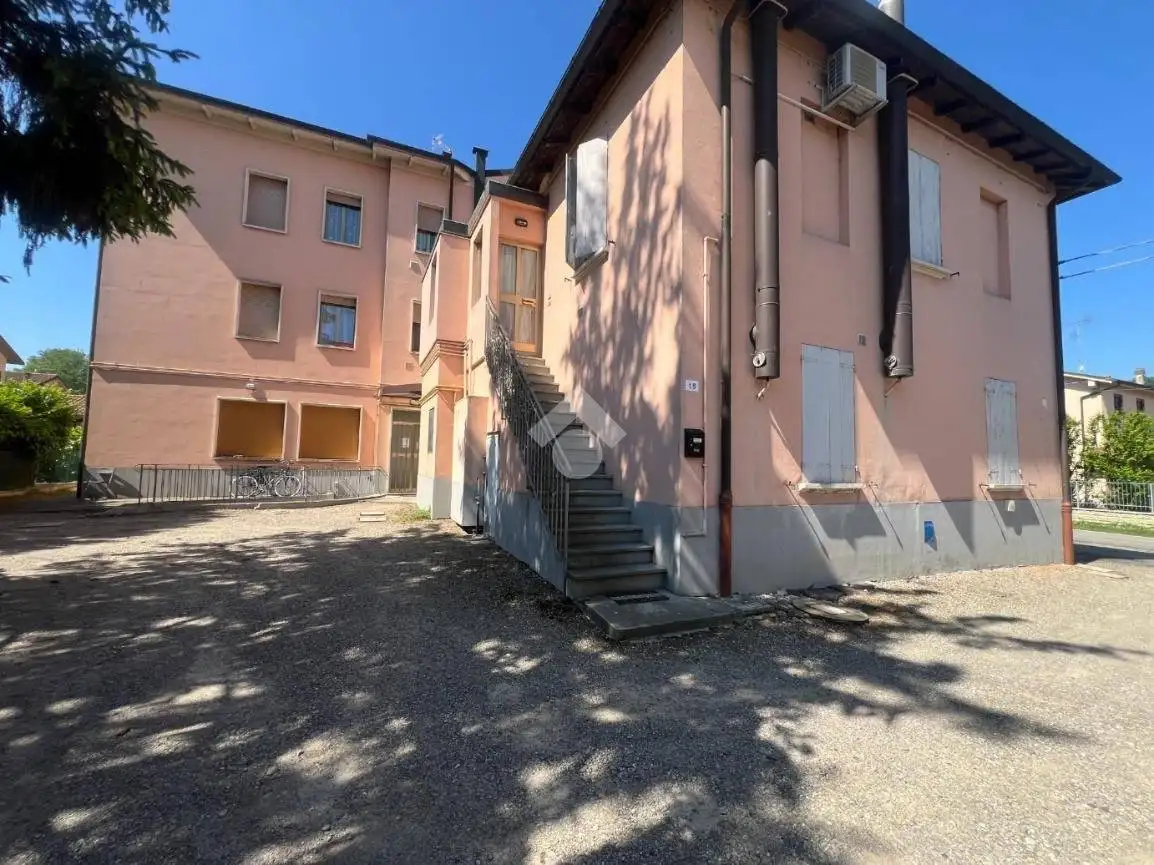 Palazzo - Edificio in vendita a Budrio