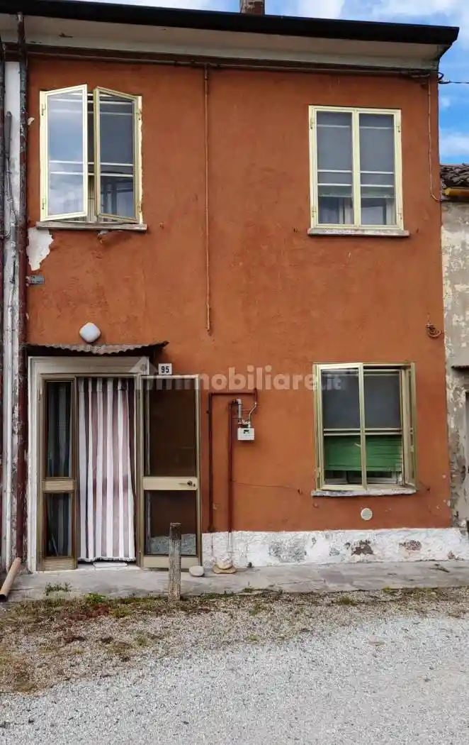 Casa indipendente in vendita a Riva del Po
