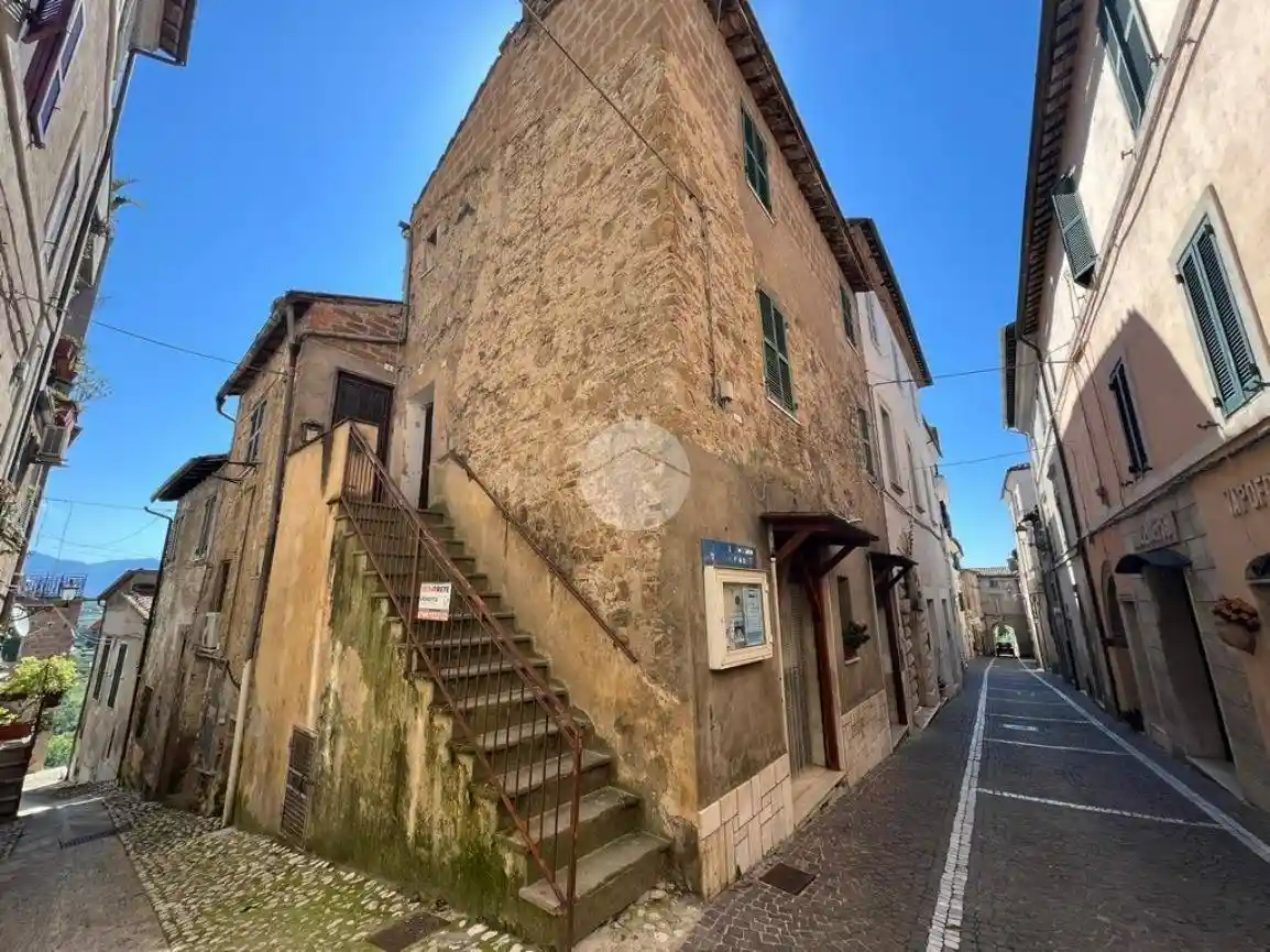 Appartamento in vendita a Collevecchio