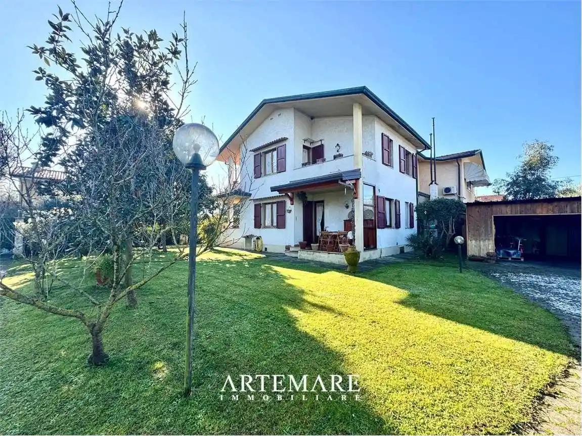 Villa in vendita a Forte dei Marmi