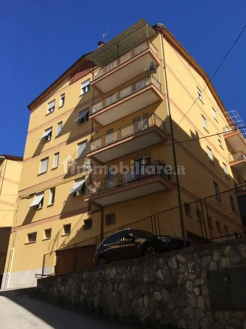 Quadrilocale viale della Croce Rossa 27, Santa Barbara - San Sisto, L'Aquila - foto 2