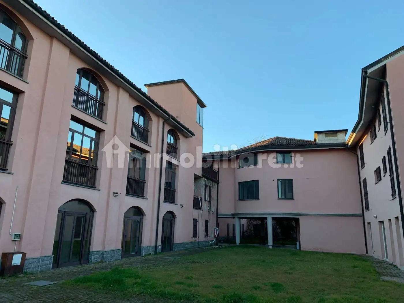 Palazzo - Edificio in vendita a Morano sul Po