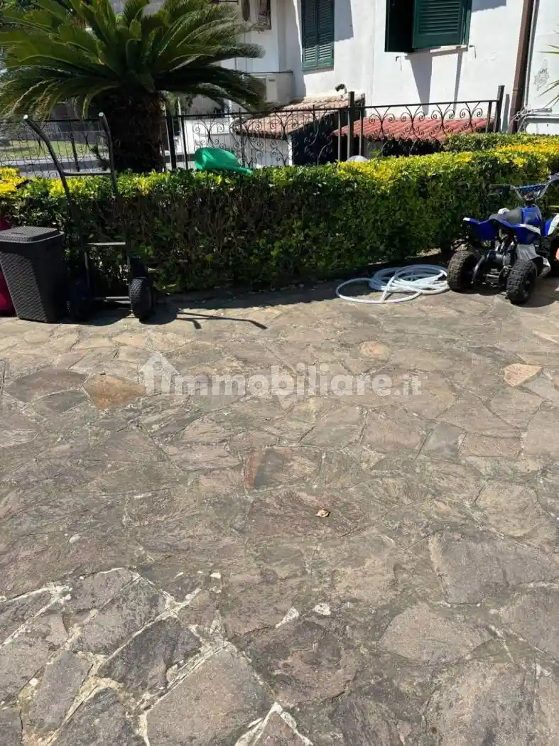 Villa bifamiliare via Ripuaria 48, Varcaturo, Giugliano in Campania - foto 3