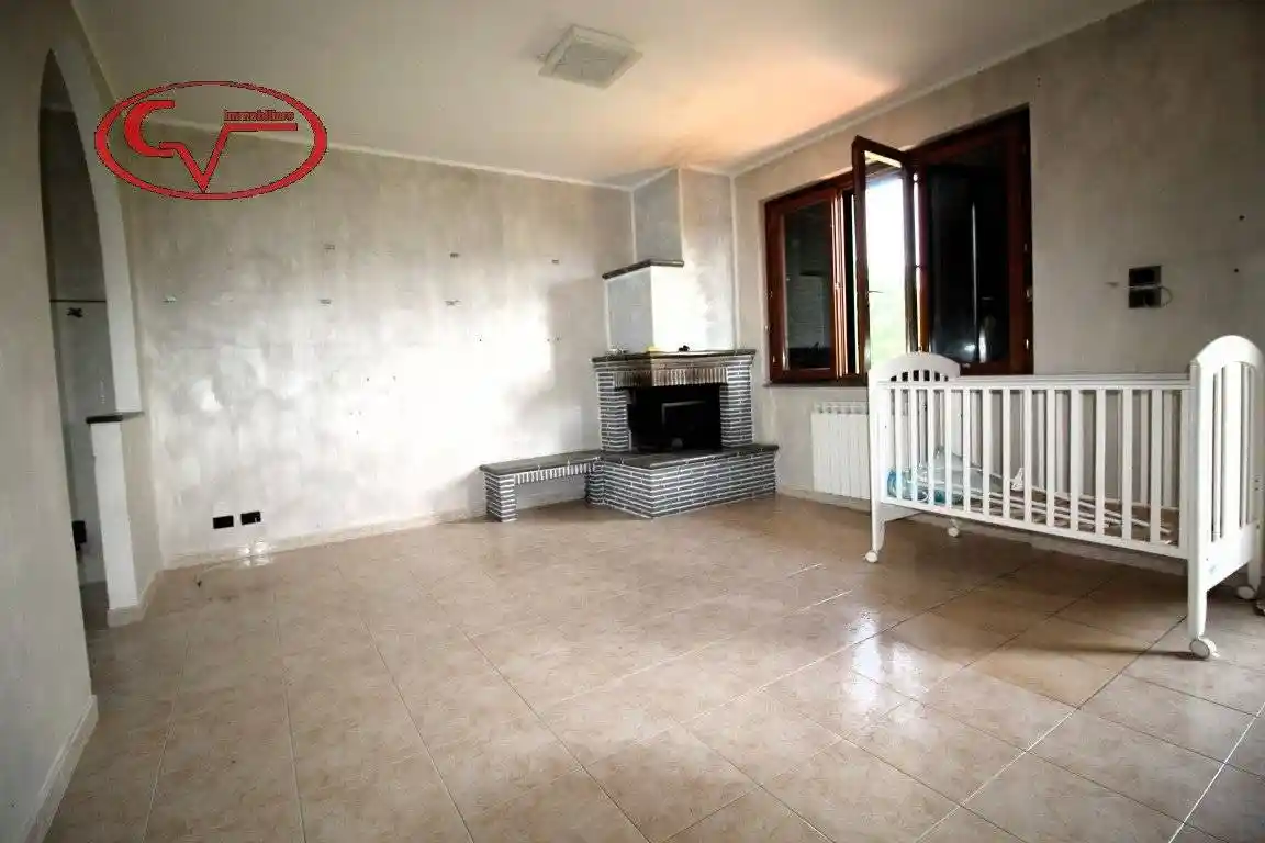 Casa indipendente in vendita a Bucine